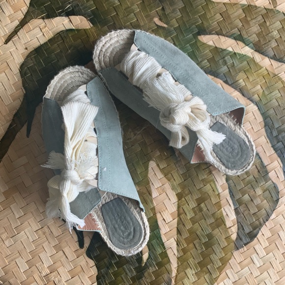 chloe harper espadrille